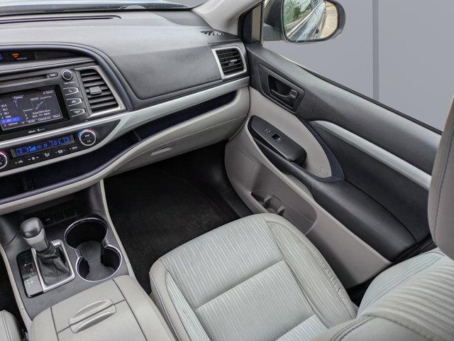 used 2015 Toyota Highlander car, priced at $14,898
