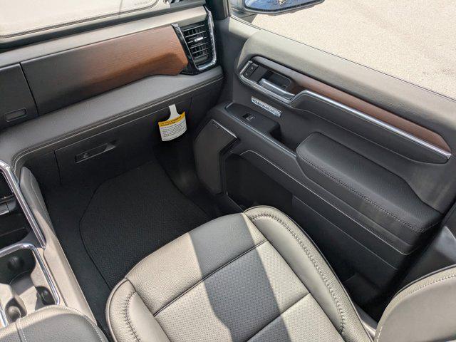 new 2025 GMC Sierra 1500 car, priced at $71,135