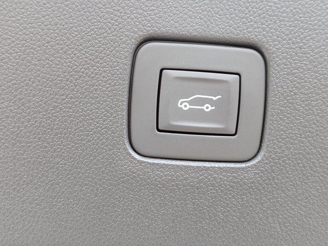 new 2025 Buick Envista car, priced at $25,730