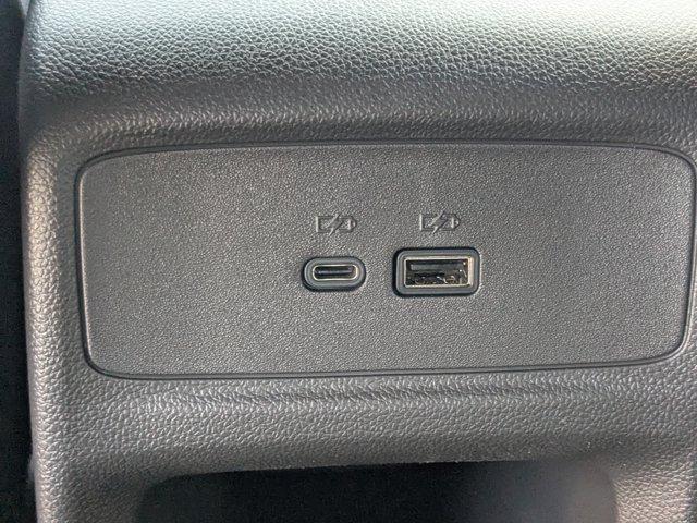 new 2025 Buick Envista car, priced at $26,151