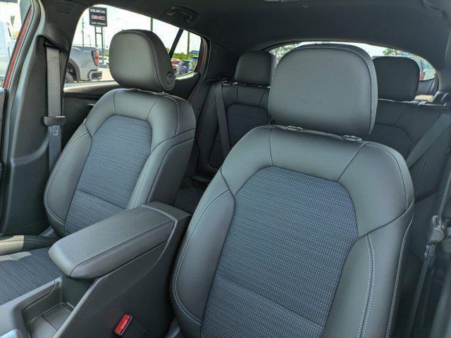 new 2025 Buick Envista car, priced at $26,636