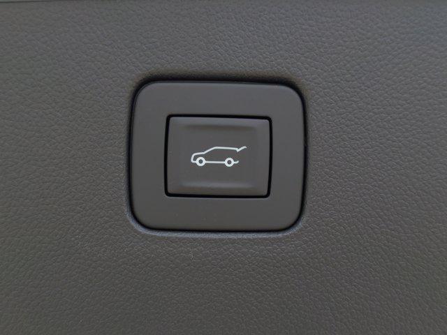 new 2025 Buick Envista car, priced at $25,600