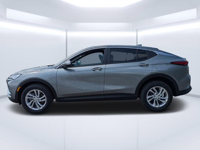 new 2025 Buick Envista car, priced at $25,600