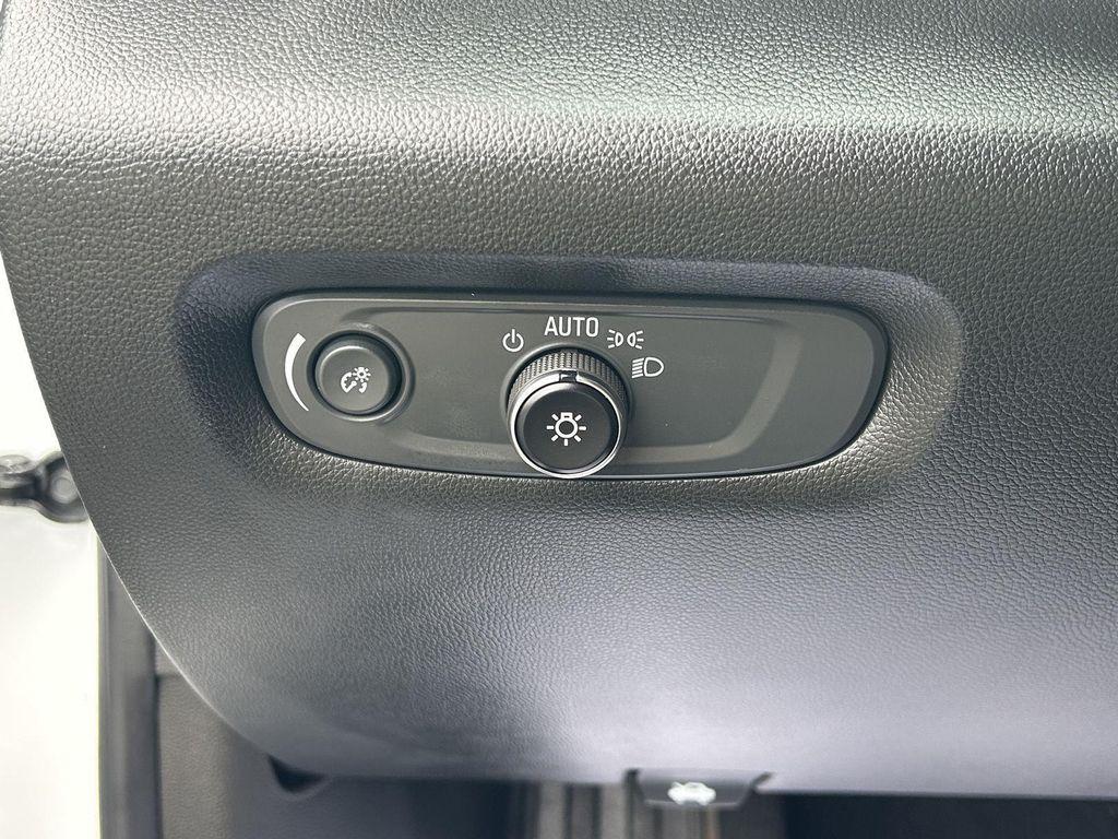 used 2023 Chevrolet Traverse car, priced at $36,498
