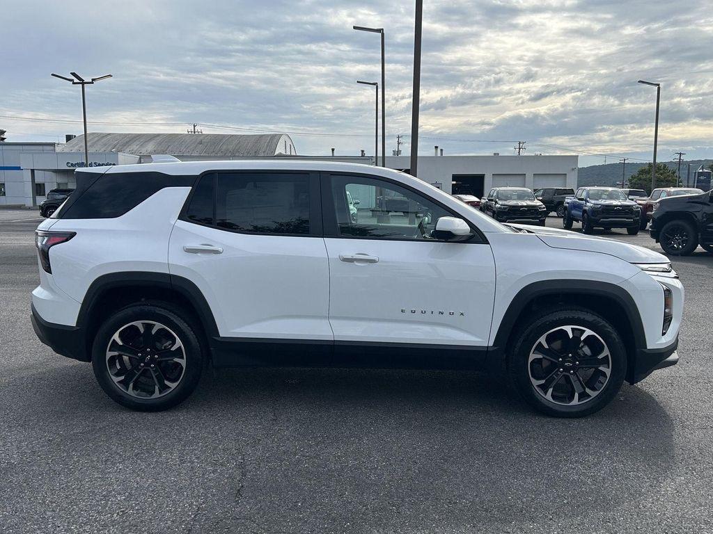 new 2025 Chevrolet Equinox car, priced at $33,680