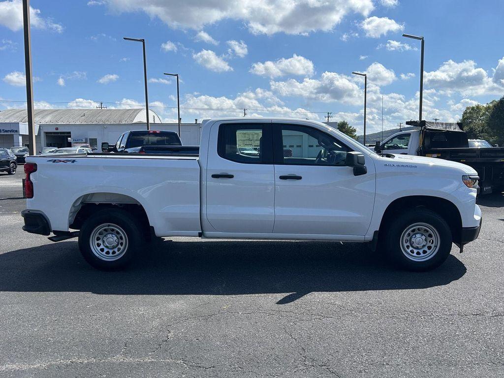 new 2025 Chevrolet Silverado 1500 car, priced at $37,045