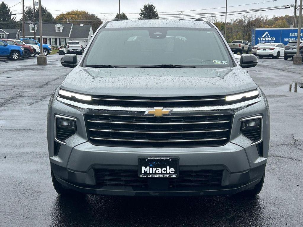 used 2025 Chevrolet Traverse car, priced at $36,998