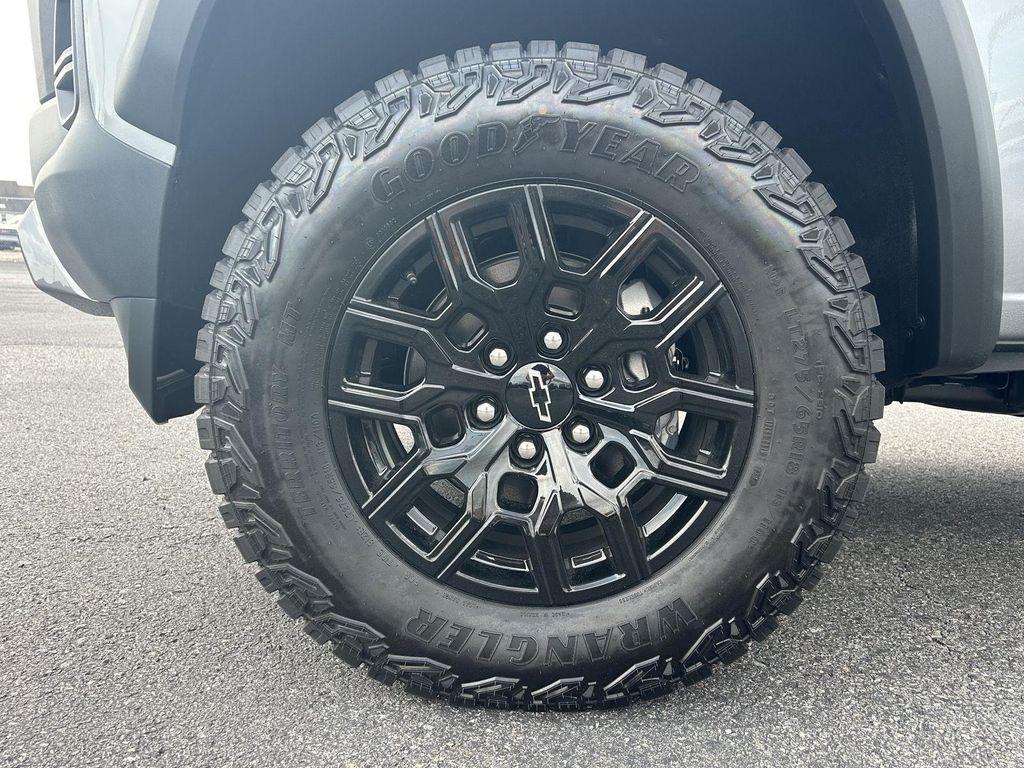 new 2026 Chevrolet Colorado car, priced at $44,540