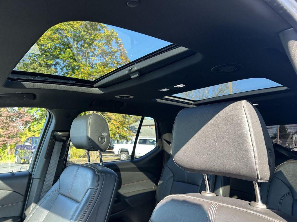 used 2023 Chevrolet Traverse car, priced at $37,498