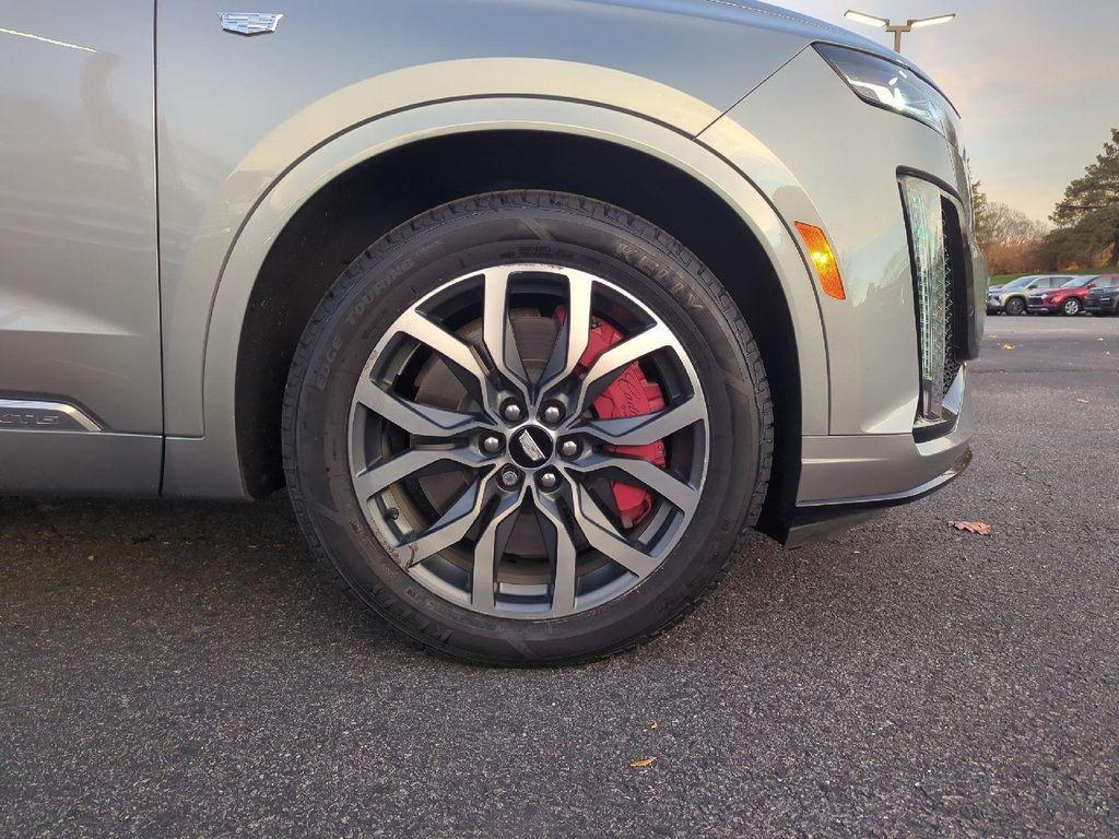 used 2023 Cadillac XT6 car, priced at $39,998