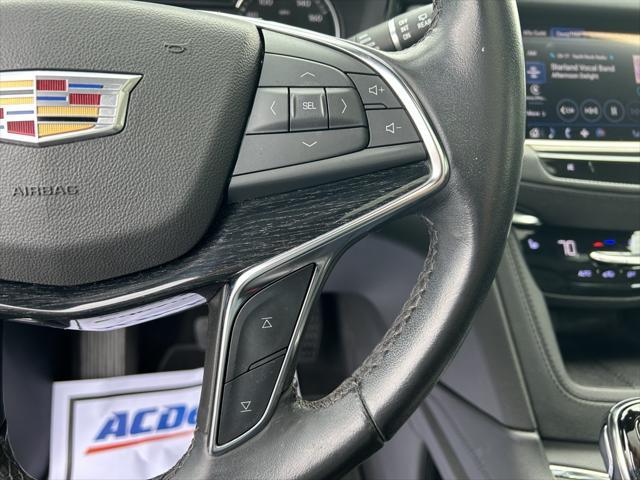 used 2022 Cadillac XT5 car, priced at $36,588