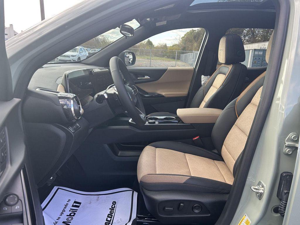 new 2026 Chevrolet Equinox car, priced at $40,290