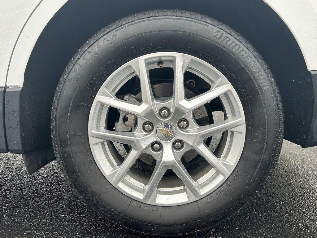 used 2024 Chevrolet Equinox car, priced at $25,998