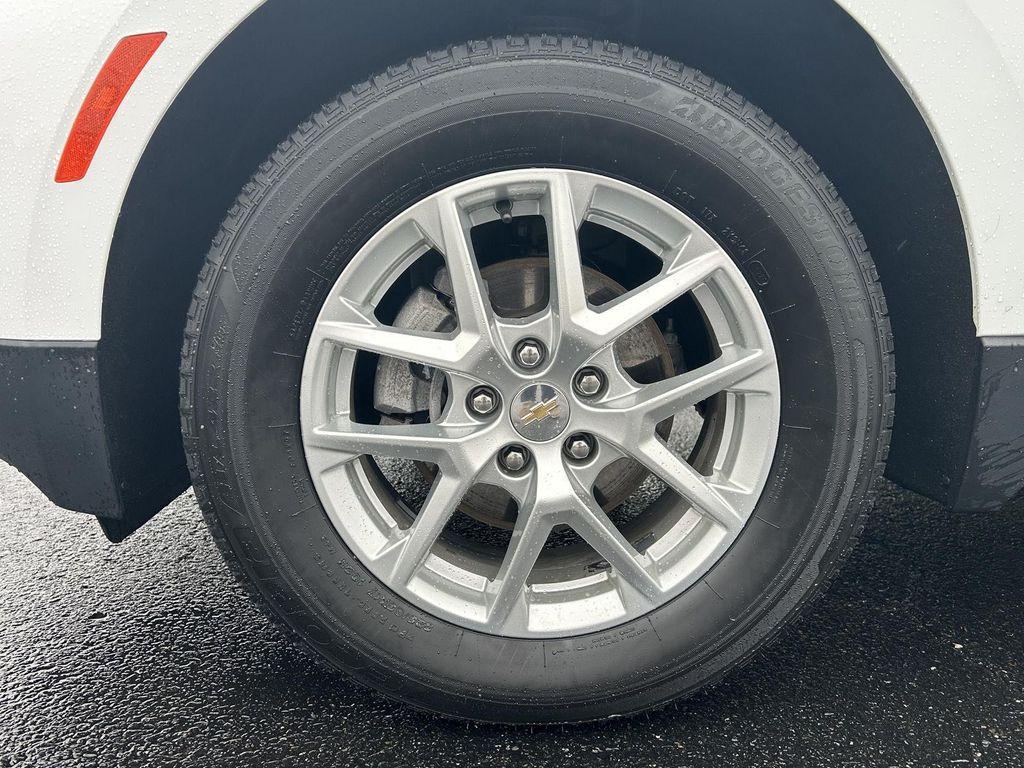 used 2024 Chevrolet Equinox car, priced at $25,998