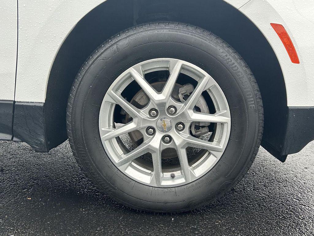 used 2024 Chevrolet Equinox car, priced at $25,998