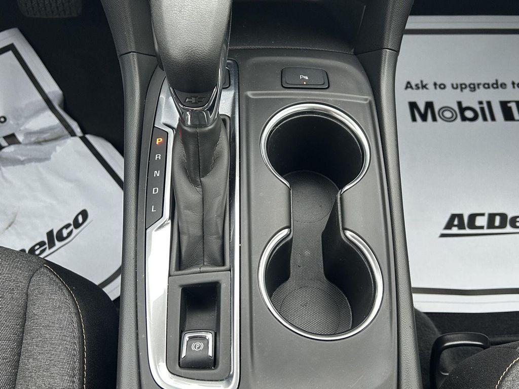 used 2024 Chevrolet Equinox car, priced at $25,998