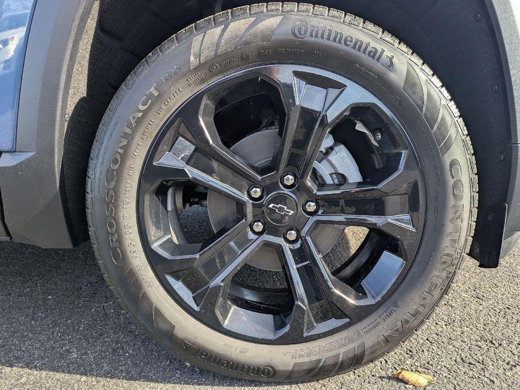 new 2026 Chevrolet Equinox car, priced at $35,590