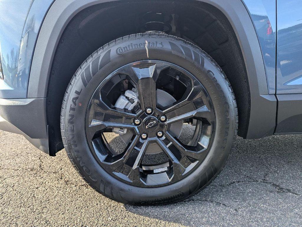 new 2026 Chevrolet Equinox car, priced at $35,590