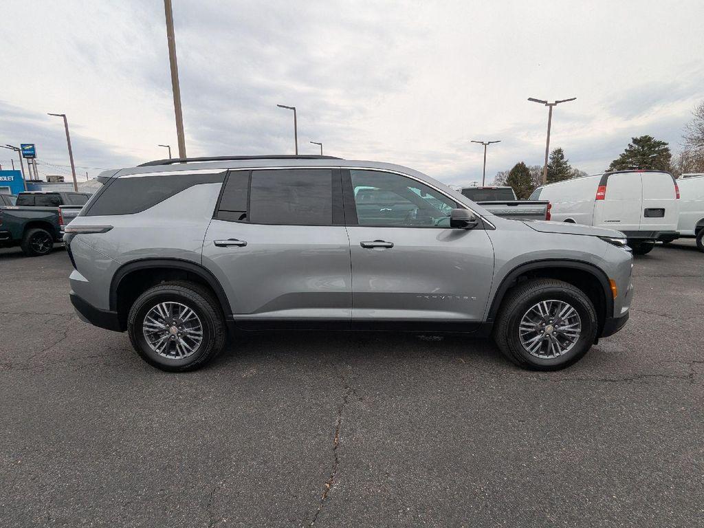 new 2026 Chevrolet Traverse car, priced at $45,715