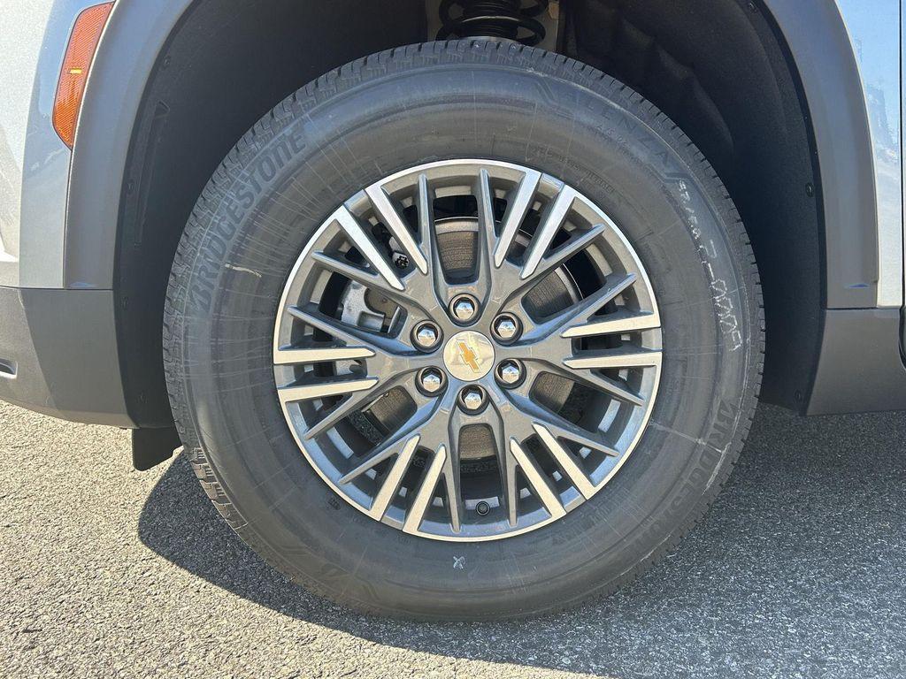 new 2026 Chevrolet Traverse car, priced at $47,215