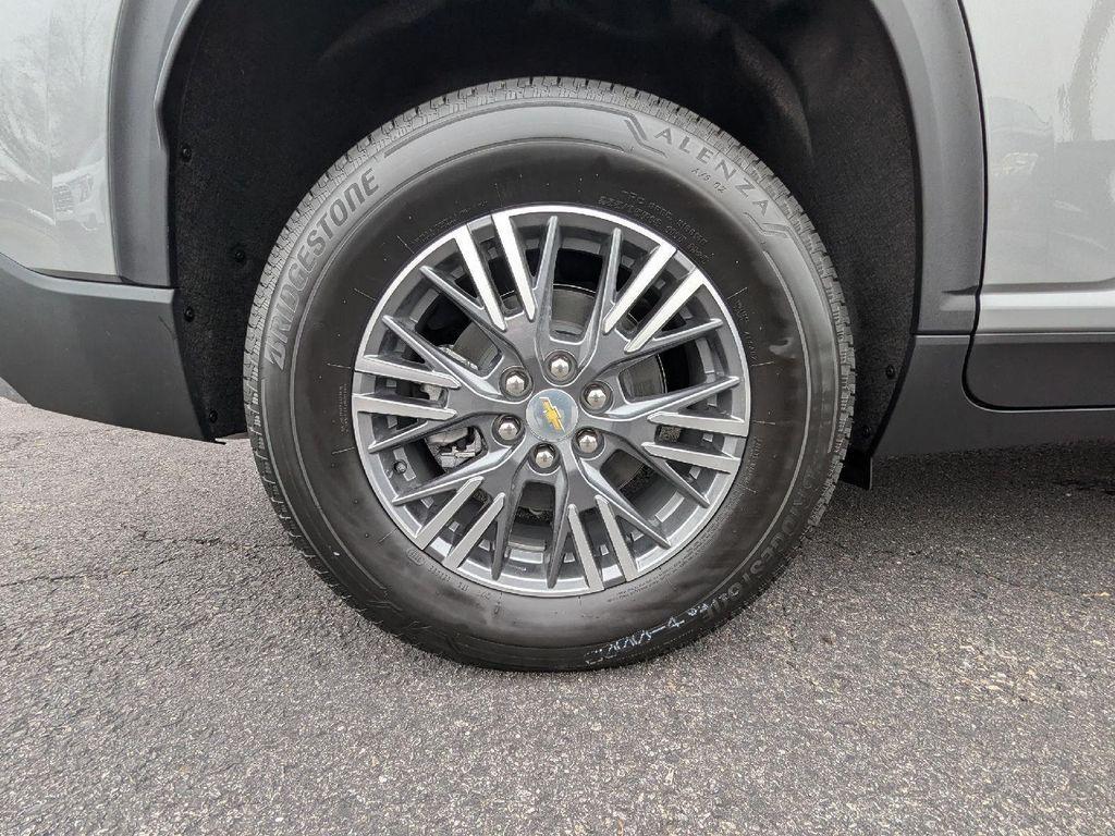 new 2026 Chevrolet Traverse car, priced at $45,715