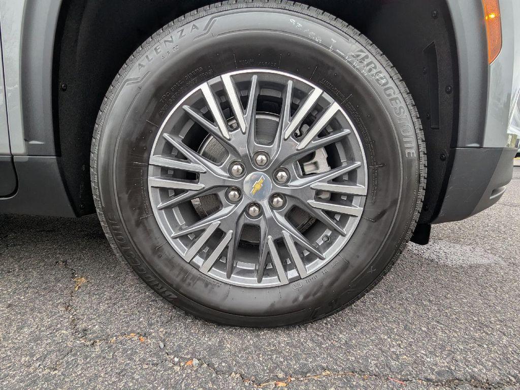 new 2026 Chevrolet Traverse car, priced at $45,715