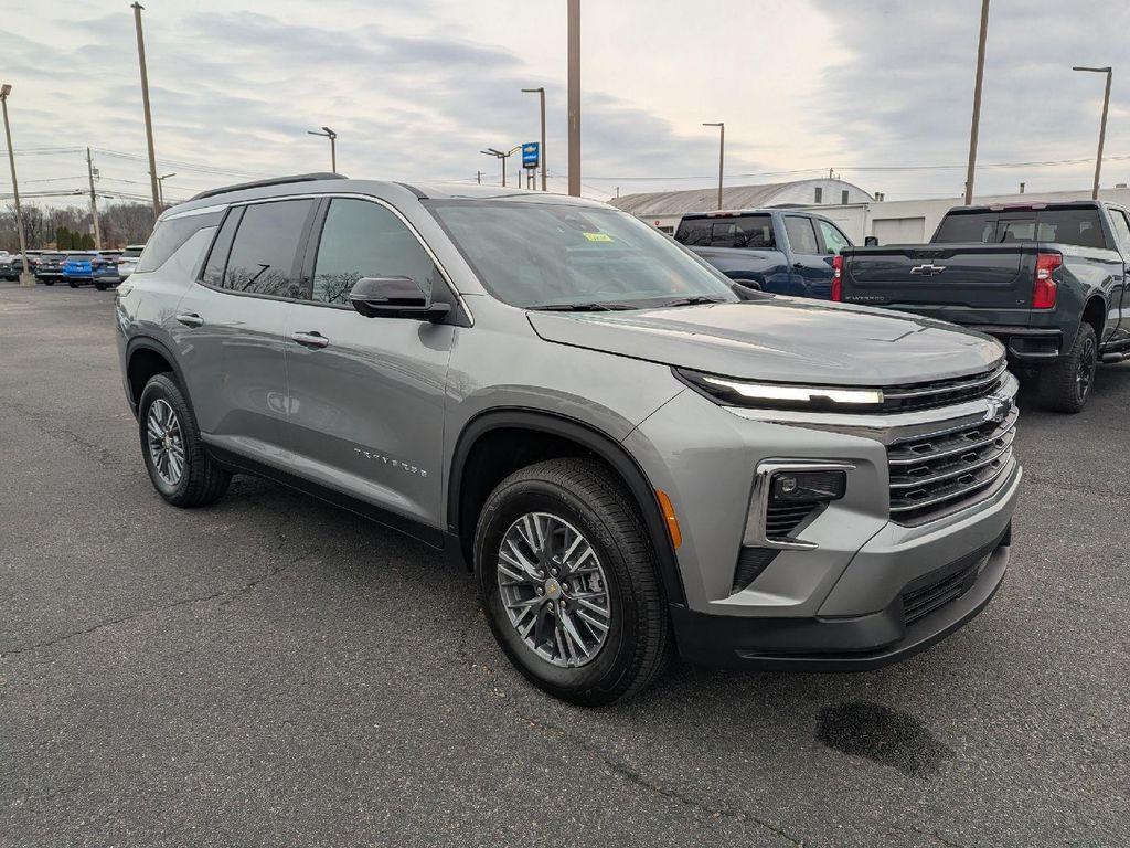 new 2026 Chevrolet Traverse car, priced at $45,715