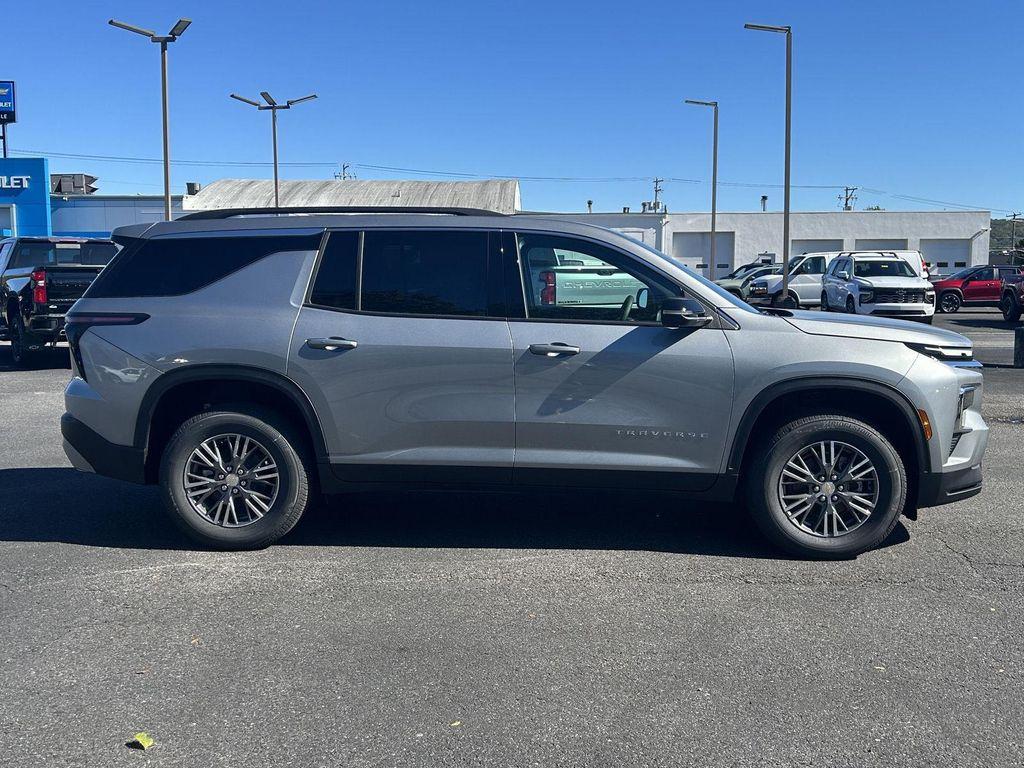 new 2026 Chevrolet Traverse car, priced at $47,215