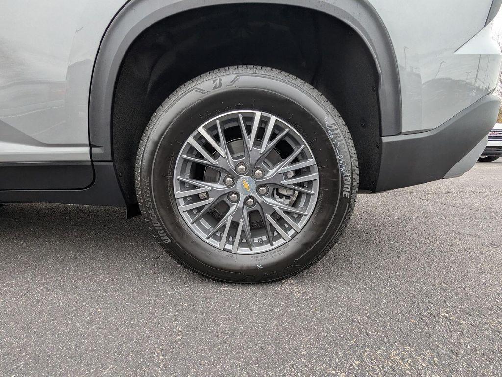 new 2026 Chevrolet Traverse car, priced at $45,715