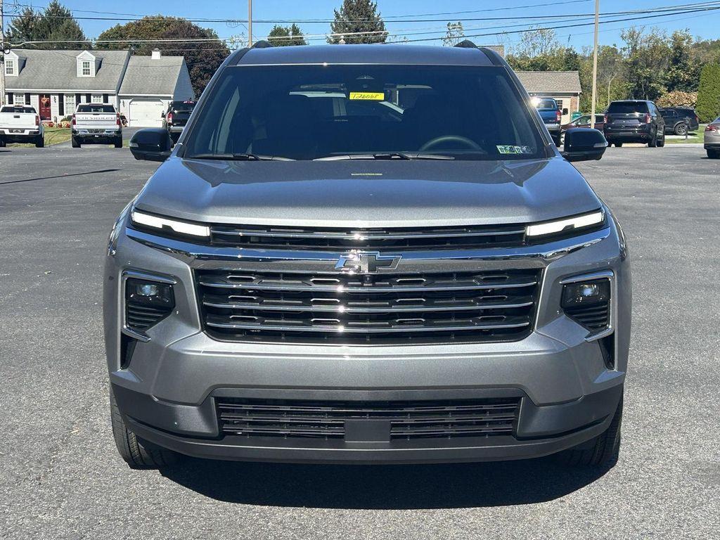 new 2026 Chevrolet Traverse car, priced at $47,215