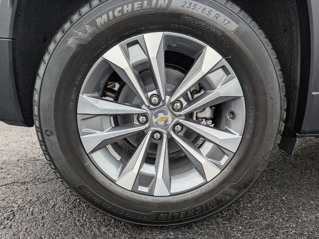 new 2026 Chevrolet Equinox car, priced at $33,840