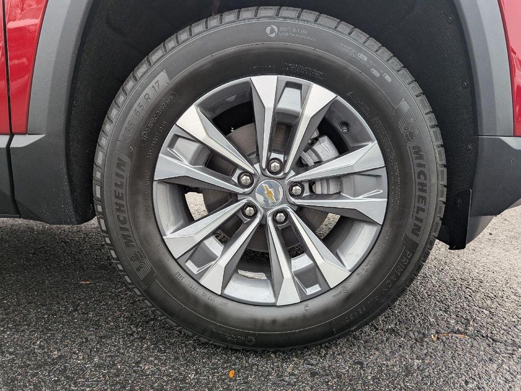 new 2026 Chevrolet Equinox car, priced at $33,840