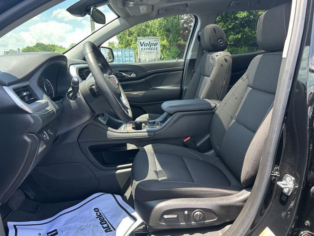 used 2023 GMC Acadia car, priced at $31,995