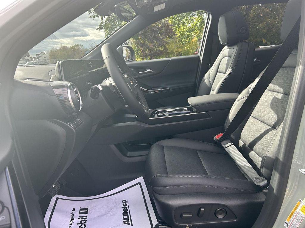 new 2026 Chevrolet Equinox car, priced at $37,135