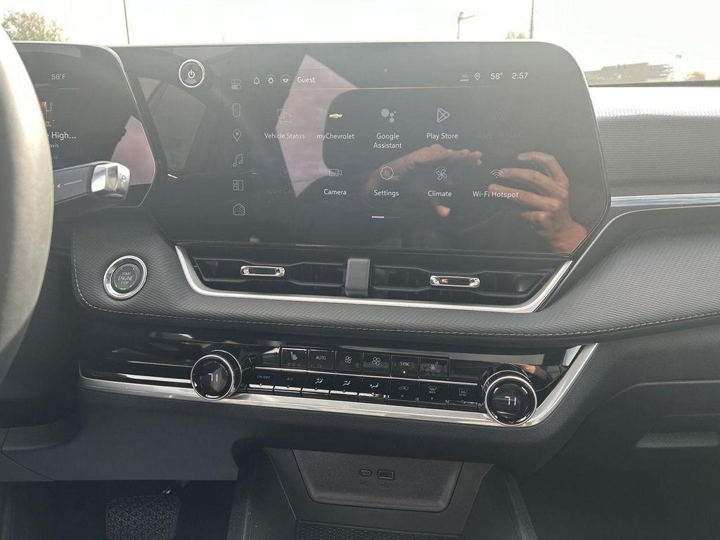 new 2026 Chevrolet Equinox car, priced at $37,135