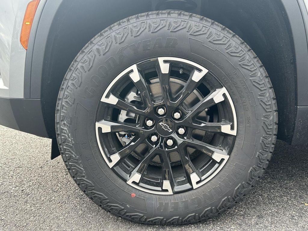 new 2026 Chevrolet Traverse car, priced at $53,715