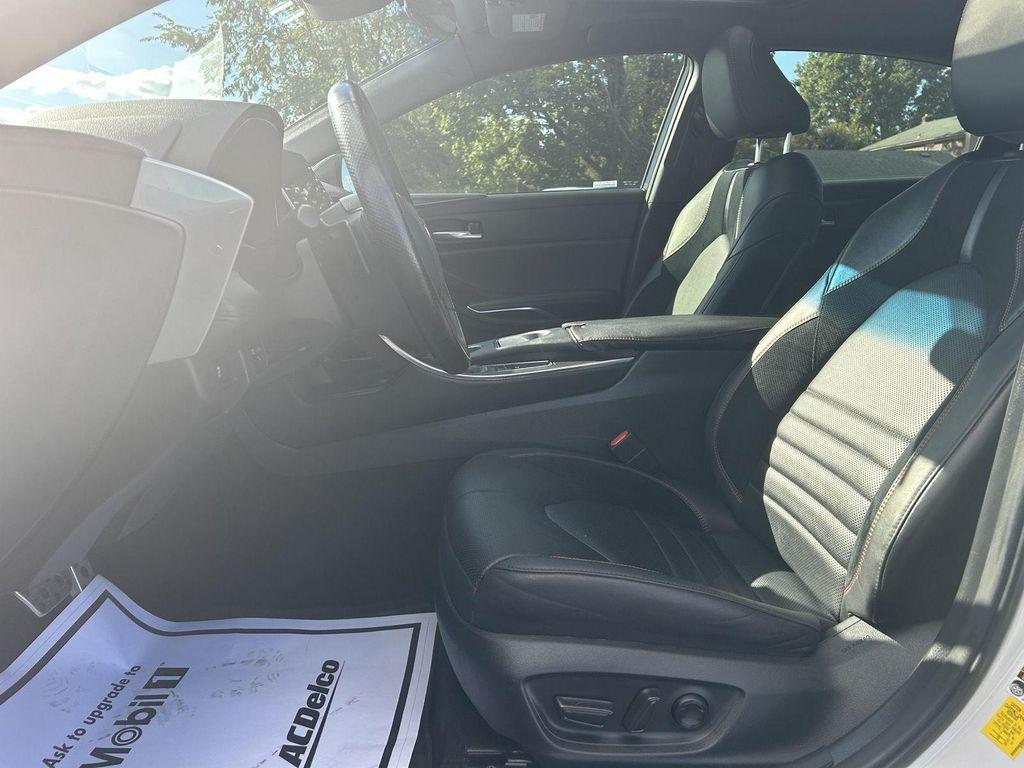 used 2022 Toyota Avalon Hybrid car, priced at $25,995