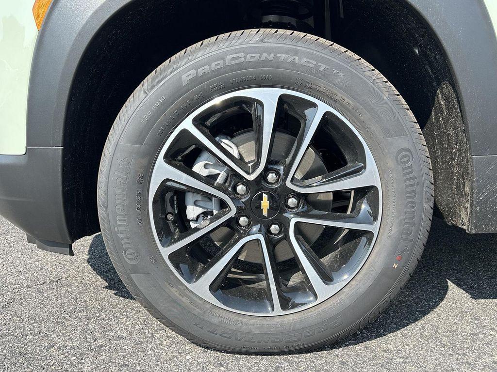 new 2026 Chevrolet TrailBlazer car, priced at $28,390