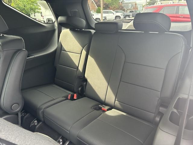 new 2025 Chevrolet Traverse car, priced at $45,690