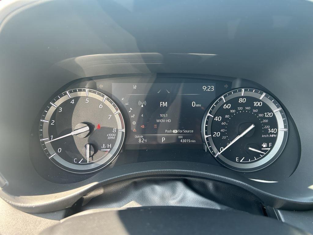 used 2020 Toyota Highlander car, priced at $31,550