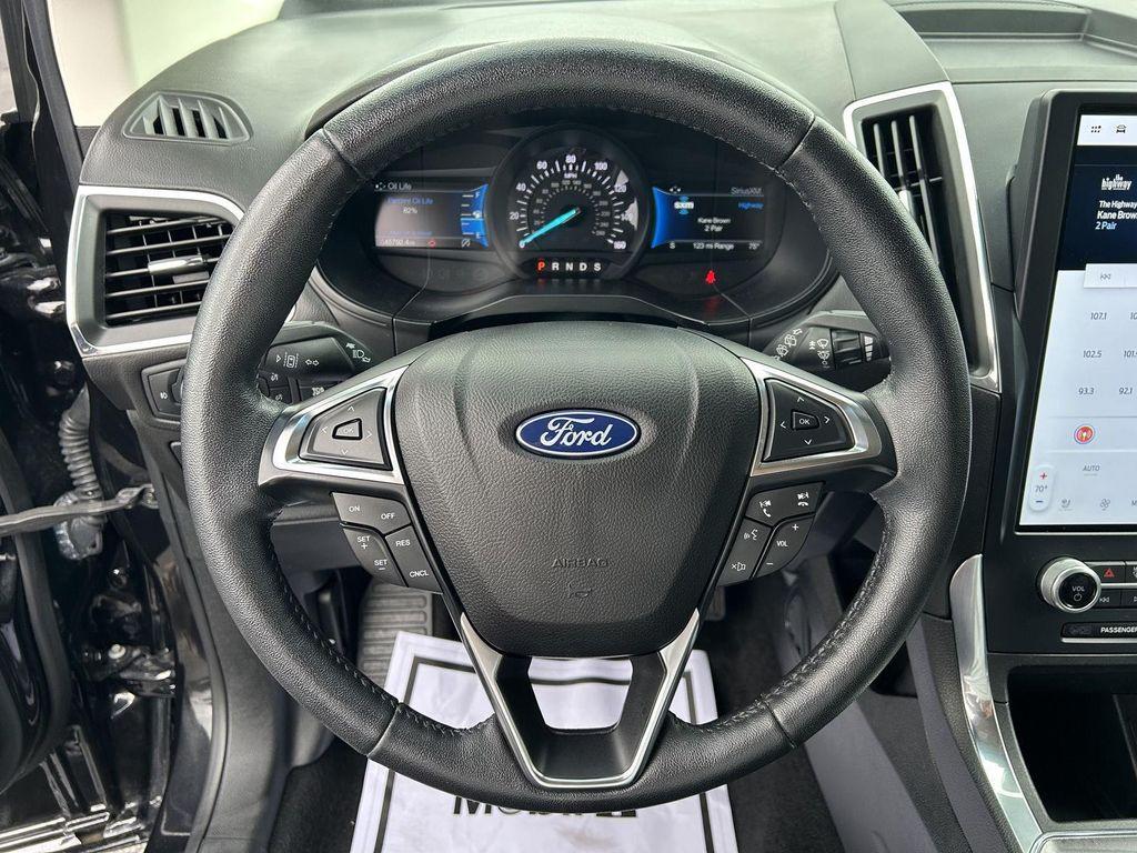 used 2022 Ford Edge car, priced at $21,900
