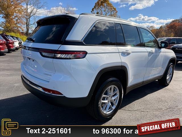 new 2025 Jeep Grand Cherokee car, priced at $43,575