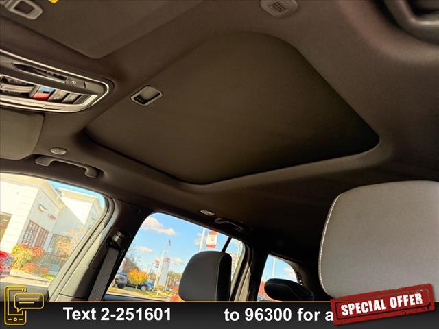 new 2025 Jeep Grand Cherokee car, priced at $43,575