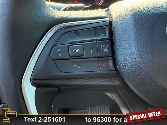 new 2025 Jeep Grand Cherokee car, priced at $43,575