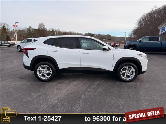 new 2025 Chevrolet Trax car, priced at $23,450