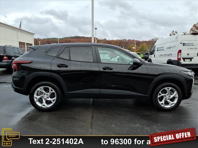 used 2024 Chevrolet Trax car, priced at $22,999