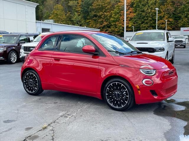 new 2024 FIAT 500e car, priced at $32,095