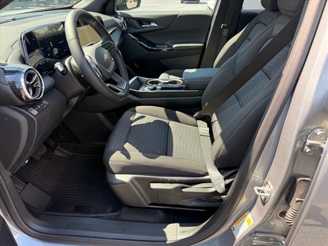 new 2026 Chevrolet Equinox car, priced at $32,330