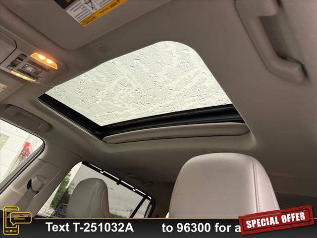 used 2022 Toyota Highlander Hybrid car, priced at $30,999