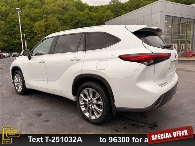used 2022 Toyota Highlander Hybrid car, priced at $30,999
